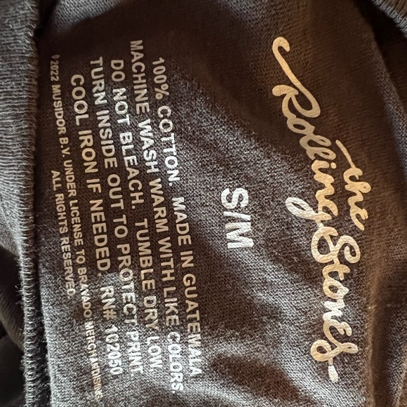 NWT St. Patrick’s Day Rolling Stones T-Shirt, S/M - Picture 3 of 3